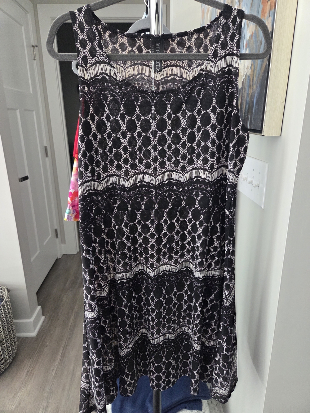 Sleeveless Black Lace-Patterned Women's Dress
